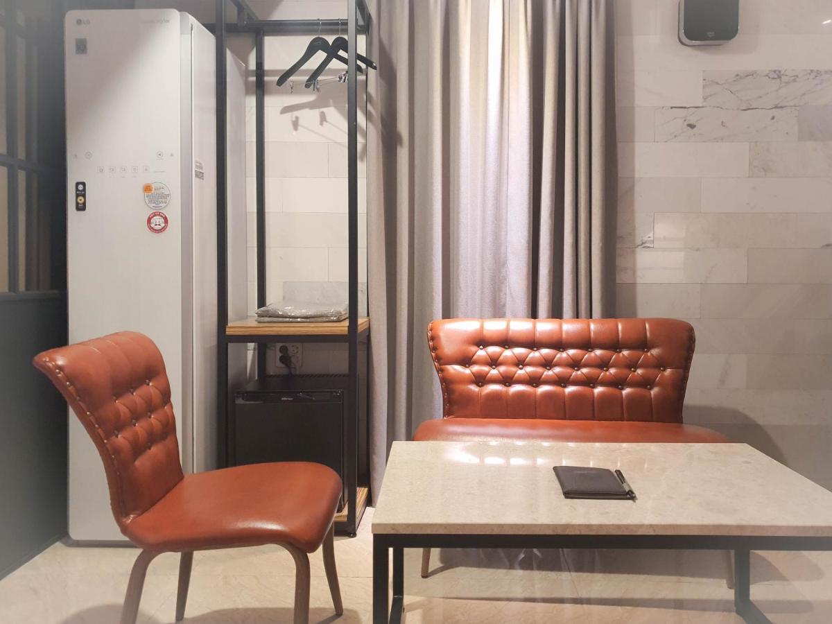 Docking Hotel Gimpo Eksteriør billede