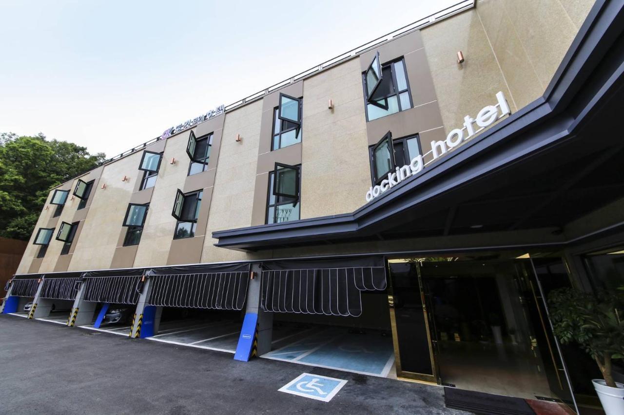 Docking Hotel Gimpo Eksteriør billede
