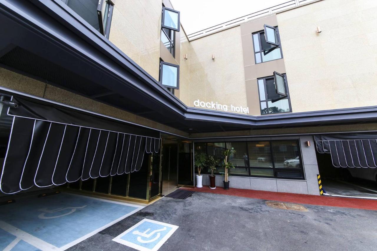 Docking Hotel Gimpo Eksteriør billede