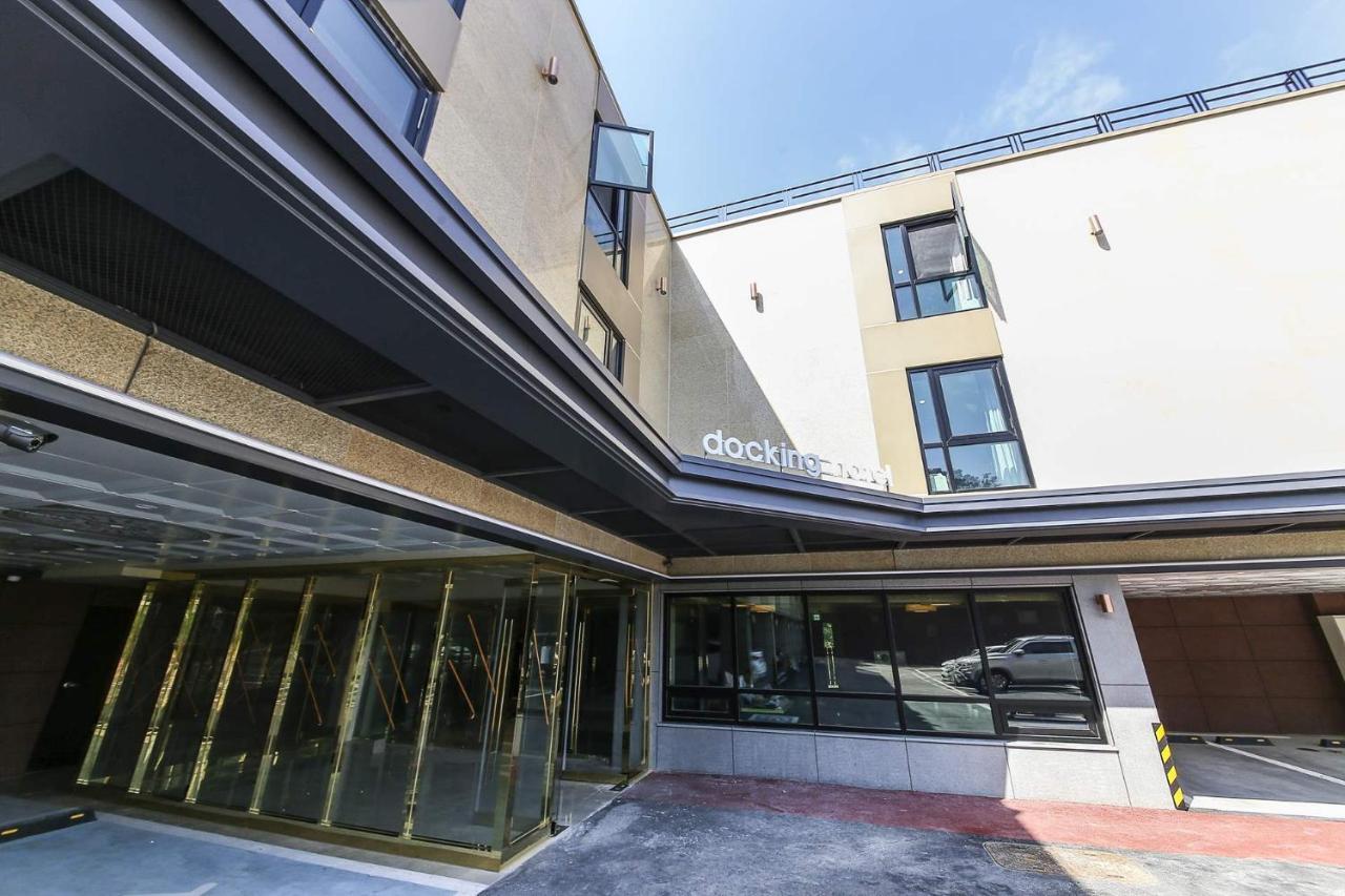 Docking Hotel Gimpo Eksteriør billede