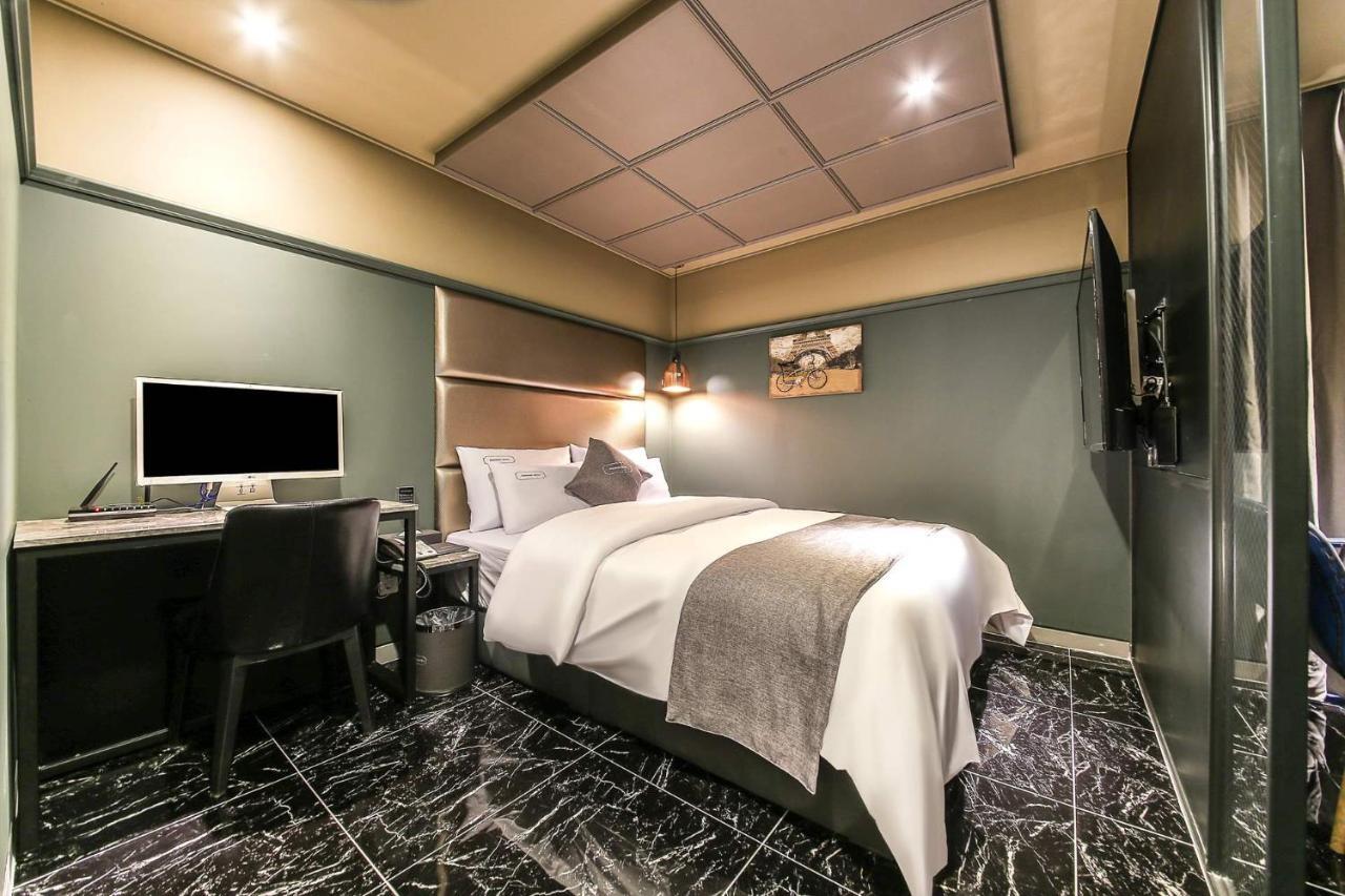 Docking Hotel Gimpo Eksteriør billede