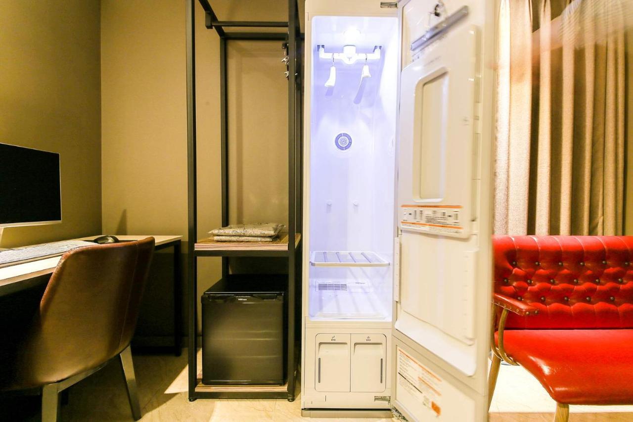Docking Hotel Gimpo Eksteriør billede