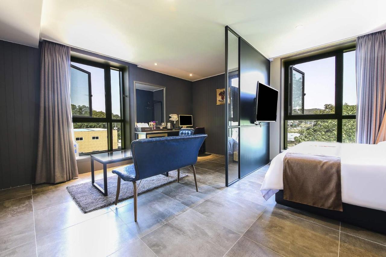 Docking Hotel Gimpo Eksteriør billede