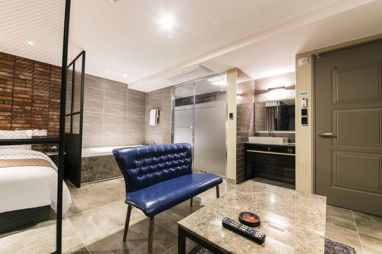 Docking Hotel Gimpo Eksteriør billede