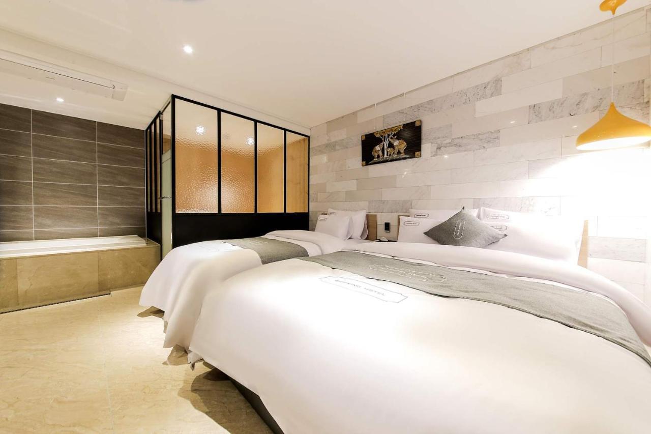 Docking Hotel Gimpo Eksteriør billede